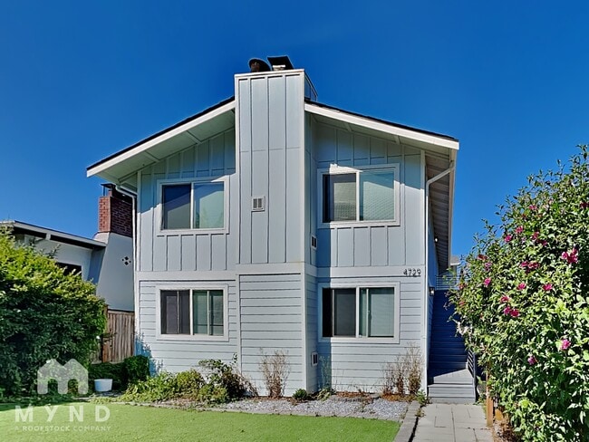 Building Photo - 4729 Delridge Wy SW