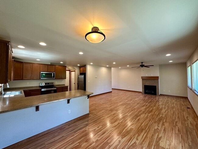 Building Photo - 5835 Pioneer Ridge Pl, Ferndale