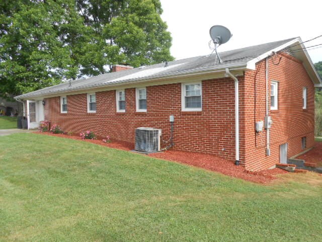 Building Photo - 4149 Carters Valley Rd
