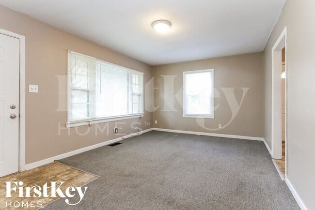 Building Photo - 3605 N Sadlier Dr
