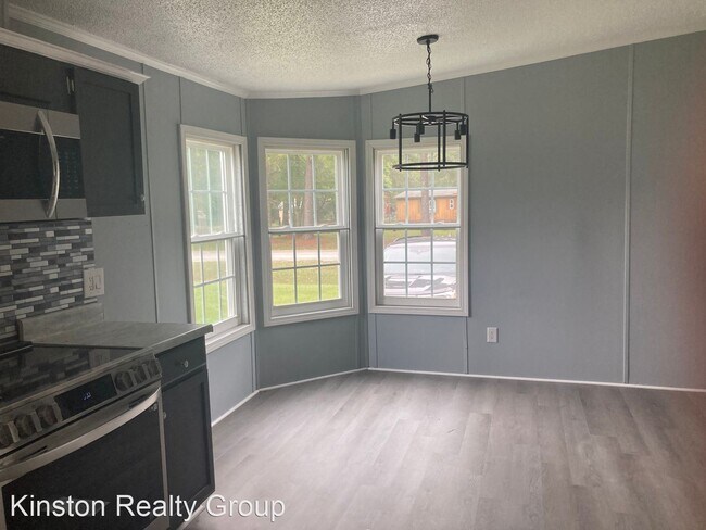 Building Photo - 3 br, 2 bath House - 3882 Ferrell Dr.