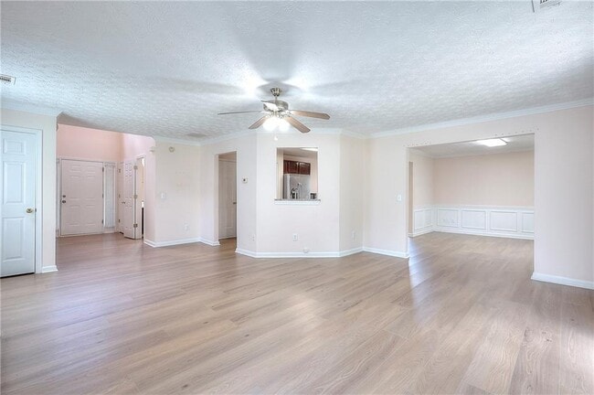 Foto del edificio - 665 Walnut Creek Dr NW