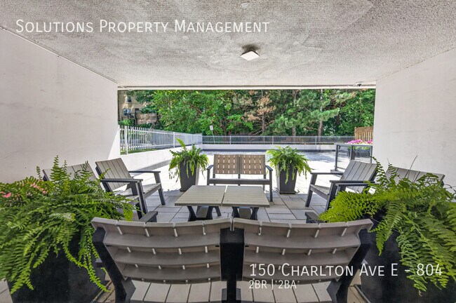 Photo du bâtiment - *Beautiful 2 Bedroom, 1.5 Bath Condo w/ Plenty of Amenities*