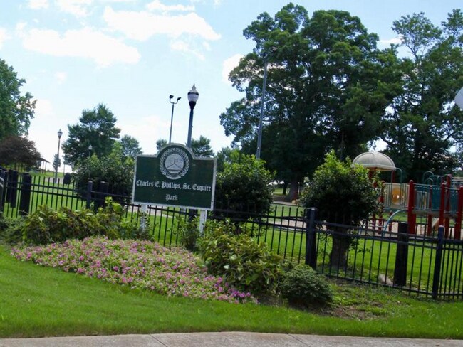 Foto del edificio - 4197 Fredericksburg Dr