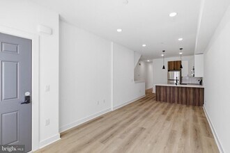 Building Photo - 2534 N 11th St
