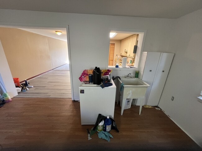 Building Photo - 7202 Sindall Rd