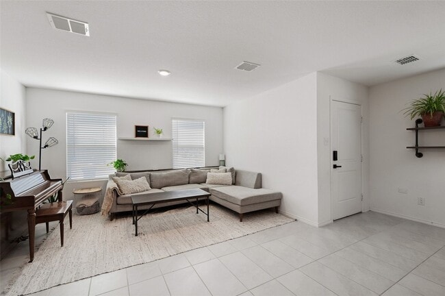 Building Photo - 6611 Coulter Dr