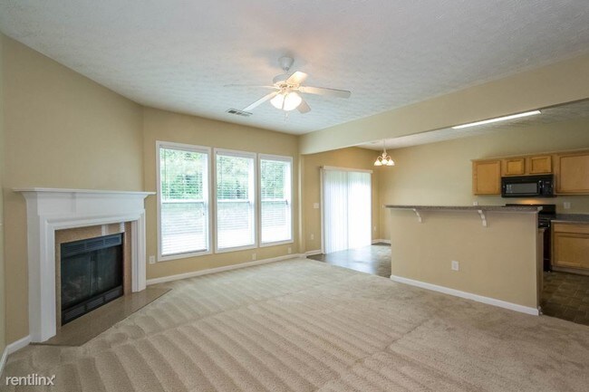 Building Photo - 6237 Cedar Close