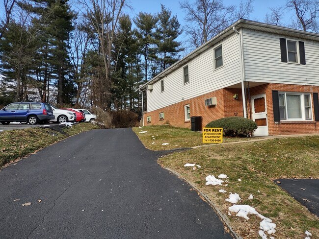 DRIVE TO REAR LOT - 601 Mallard Rd