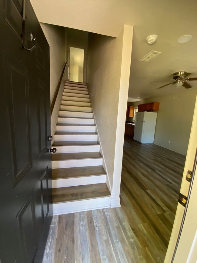 Photo - 674 2nd St NW House