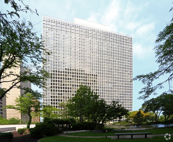 Regents Park Rentals Chicago, IL