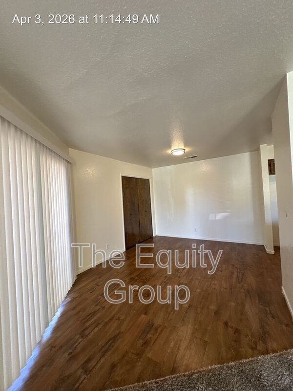 Foto del edificio - 4220 W Cypress Ave