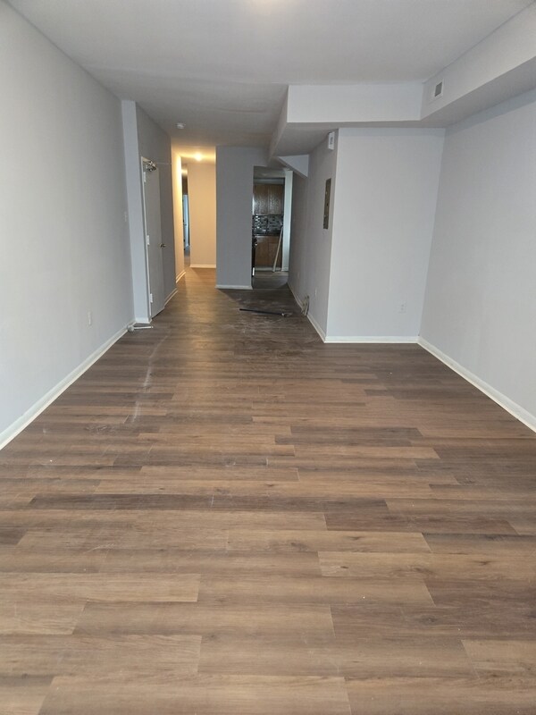 Foto del edificio - 4221 W Girard Ave