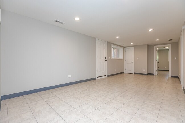 Foto del edificio - 2319 Clinton Ave