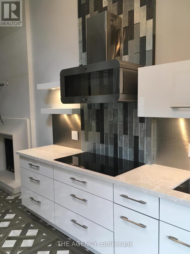 Building Photo - 40 Howard Rd