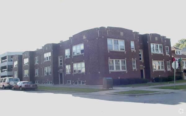 Primary Photo - 5601-5603 S Sawyer Ave