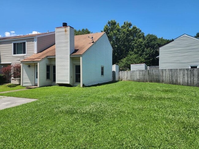 Building Photo - 244 Thalia Trace Dr