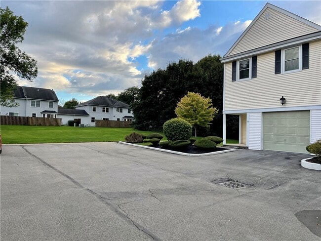 Building Photo - 78 S Estate Dr