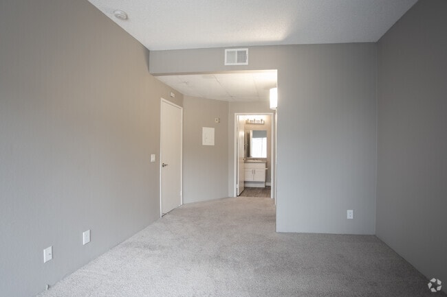 1HAB, 1BA-690 ft² - Canyon Crest