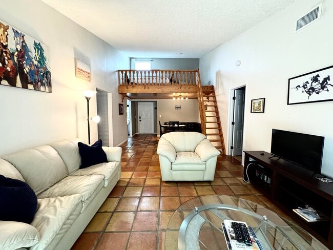 Building Photo - 257 Pleasant Wood Dr