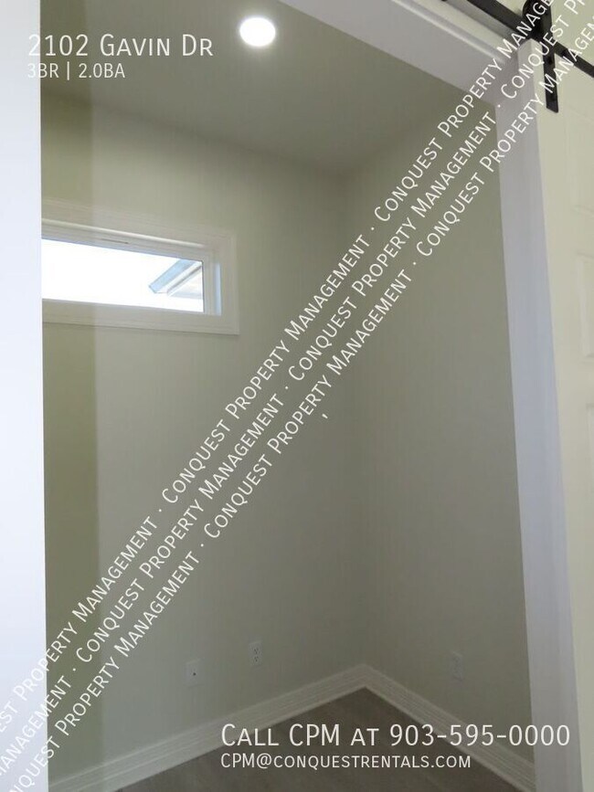Building Photo - 2102 Gavin Dr