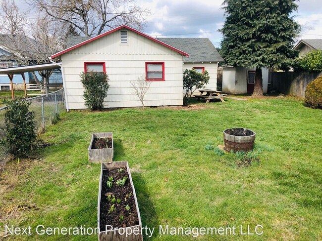 Building Photo - 3 br, 1 bath House - 2955 River Rd.