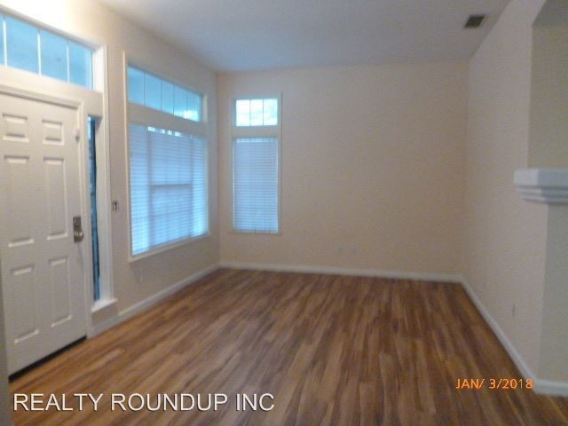 Building Photo - 9237 Crosscourt Way