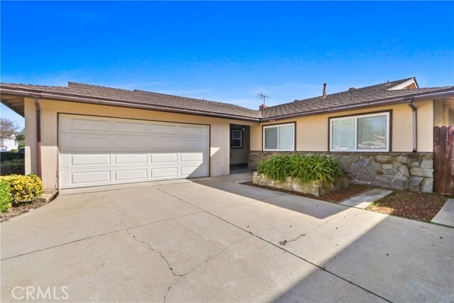 Foto del edificio - 4880 Hazelnut Ave