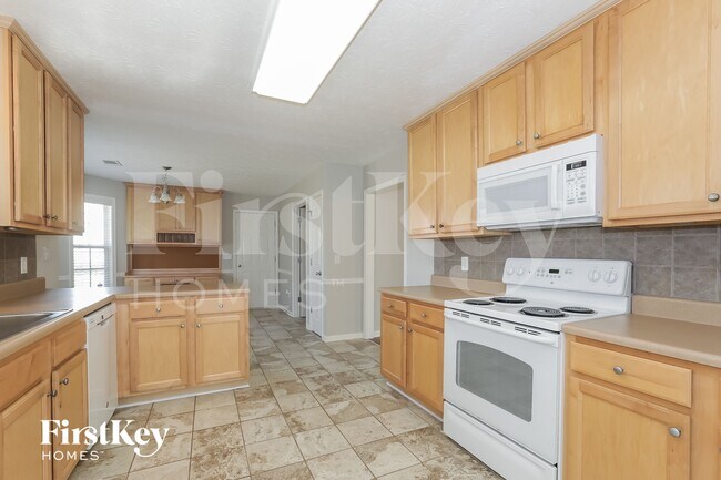 Building Photo - 715 Sandstone Trail