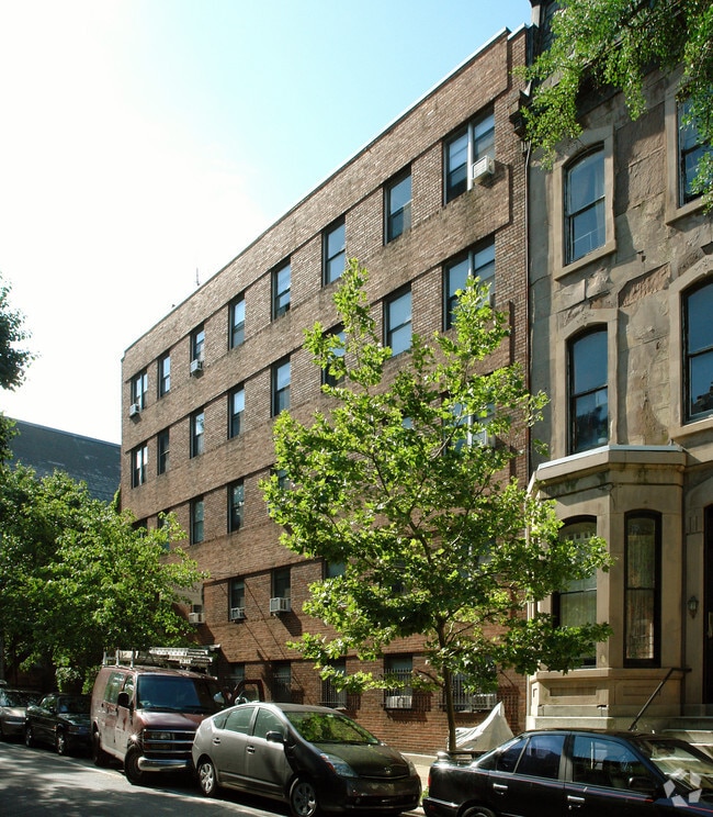 2220 Spruce St - 2220 Spruce St Apartments