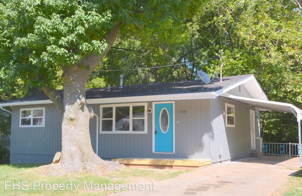 Primary Photo - 3 br, 1 bath House - 2118 N. Newton Ave