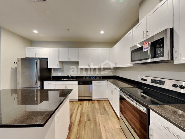 Foto del edificio - 20759 W Maiden Ln