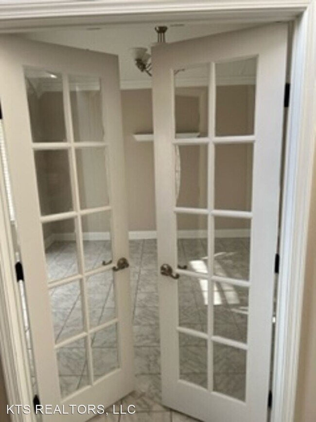 Building Photo - 4 br, 2 bath House - 5401 Norgate Dr