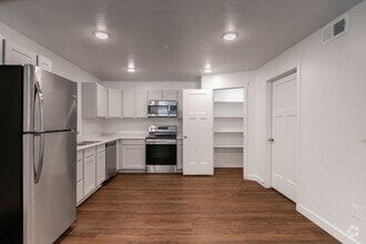 Building Photo - 1261 E 1500 S
