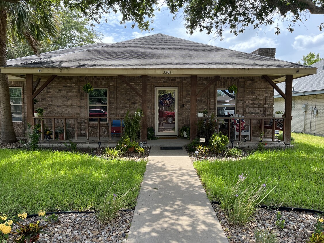 Primary Photo - 3301 N Whiskey Dr