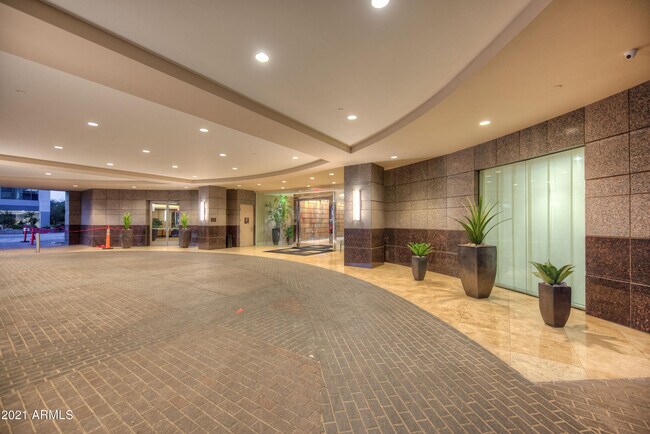 Building Photo - 2211 E Camelback Rd
