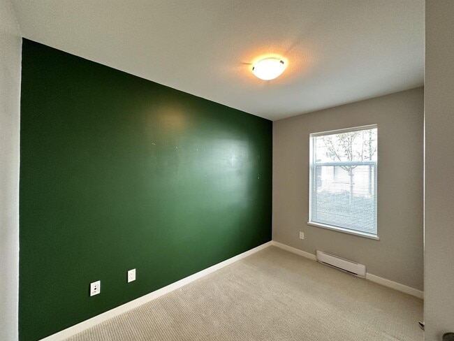 Building Photo - 18505 Laurensen Pl