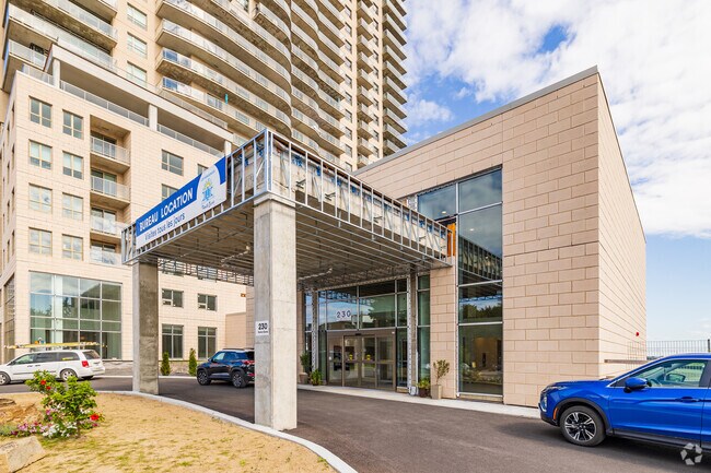 Building Photo - Manoir Repentigny