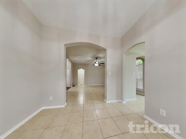 Foto del edificio - 7002 Echo Pines Dr