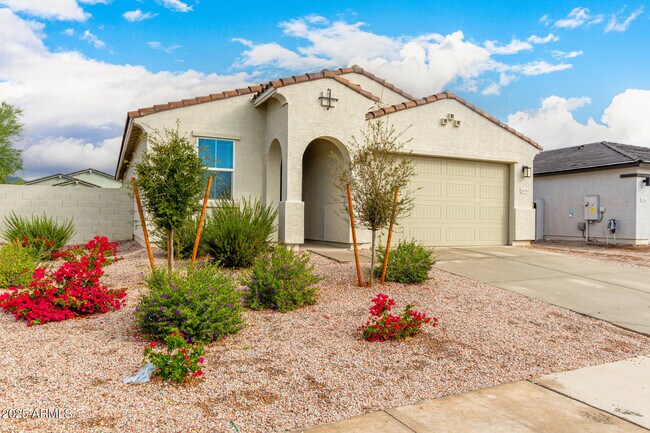 Foto del edificio - 24590 W Hilton Ave