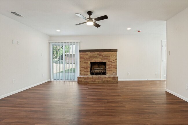 Building Photo - 3102 Chime Ct
