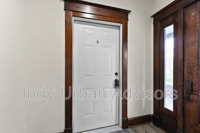 Foto del edificio - 1306 Woodlawn Ave