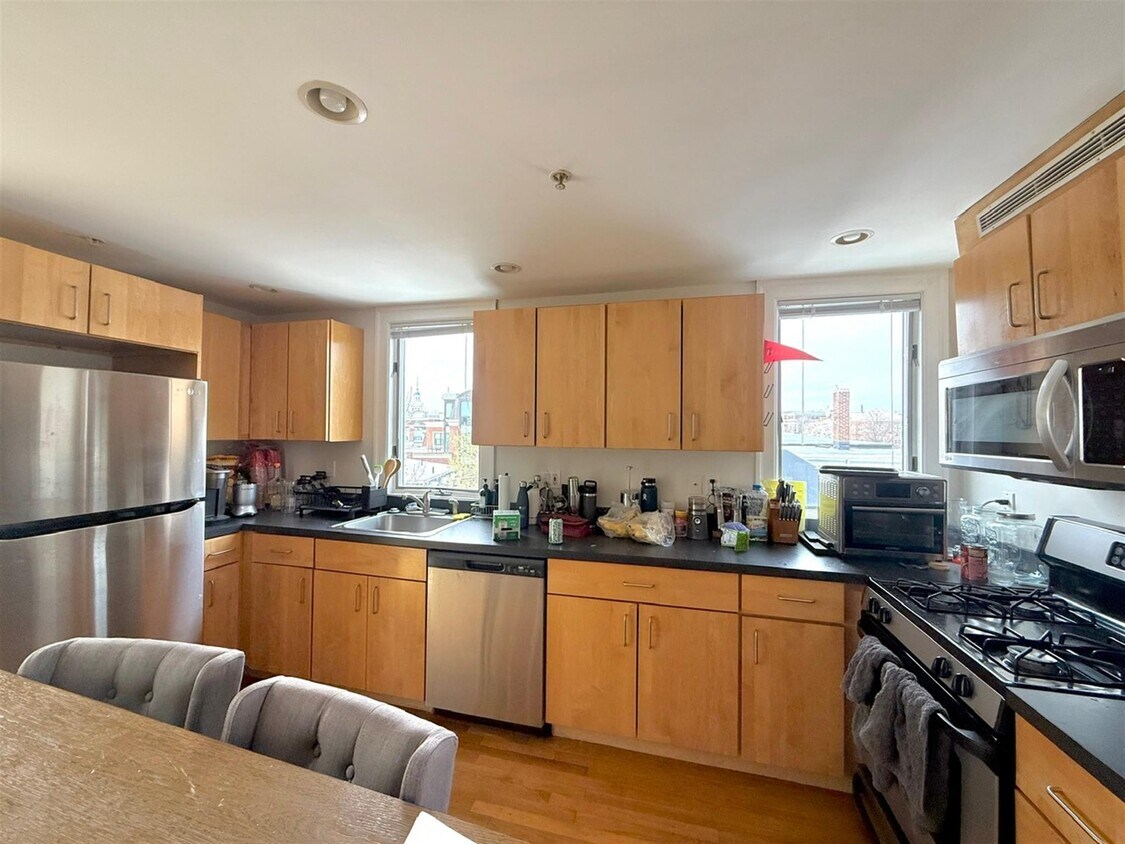 Foto principal - 1110 Massachusetts Ave