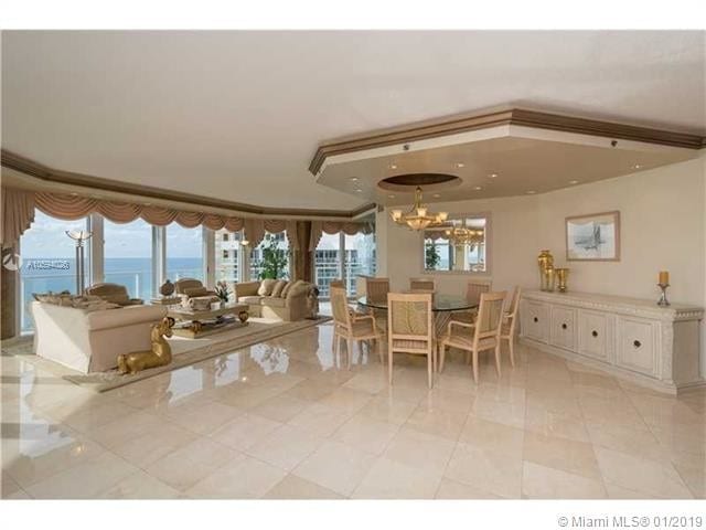 Building Photo - 16445 Collins Ave