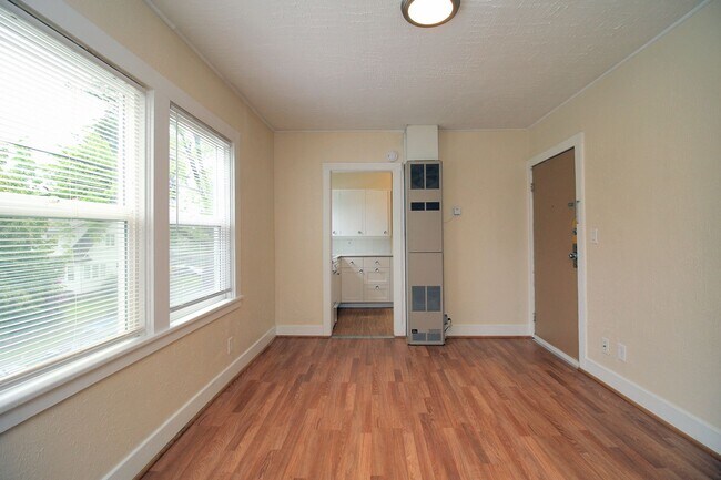 Foto del edificio - 7630 SE Woodstock Blvd