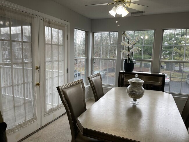 Foto del edificio - 1401 Sage Ln