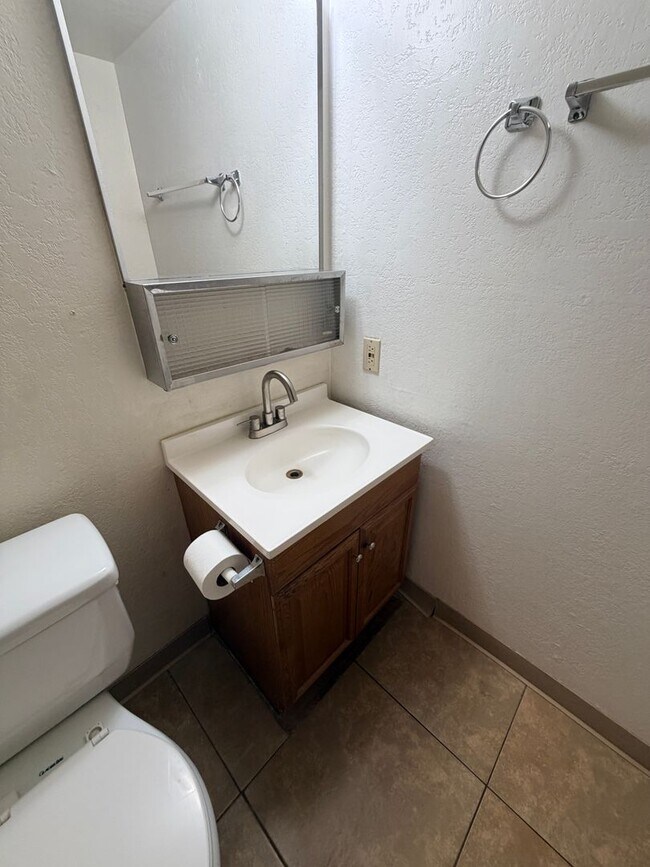 Building Photo - 1200 S Riordan Ranch St