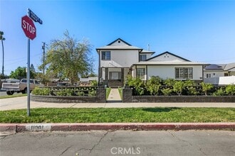 Building Photo - 11001 Collett Ave