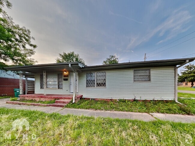 Building Photo - 302 Mc Cartney Blvd