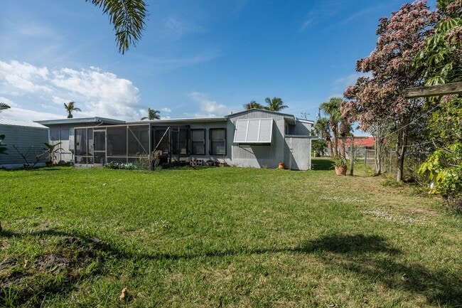 Building Photo - 306 Fernandina St